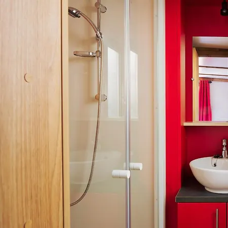 Cala Pola Кемпинг *