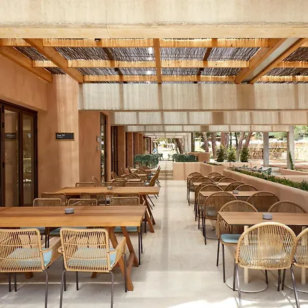 Cala Pola Кемпинг